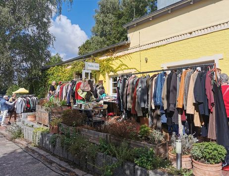 Frauenklamottenflohmarkt