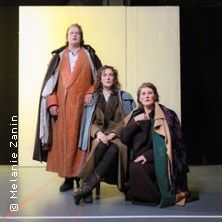 Die Rundköpfe und die Spitzköpfe - Brecht Trio, © links im Bild