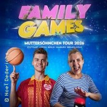 Plakat für die Muttersöhnchen Family Games Tour 2026 mit einem jungen Mann und einer Frau, die fröhlich posieren.