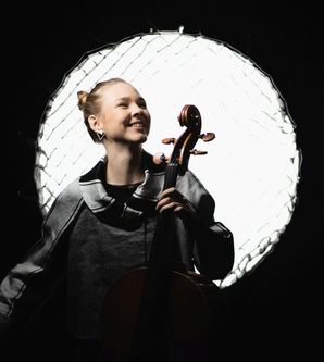 Valerie Fritz, Violoncello