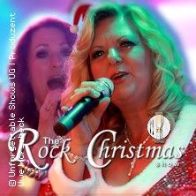 Zwei Frauen singen bei der Rock Christmas Dinnershow.
