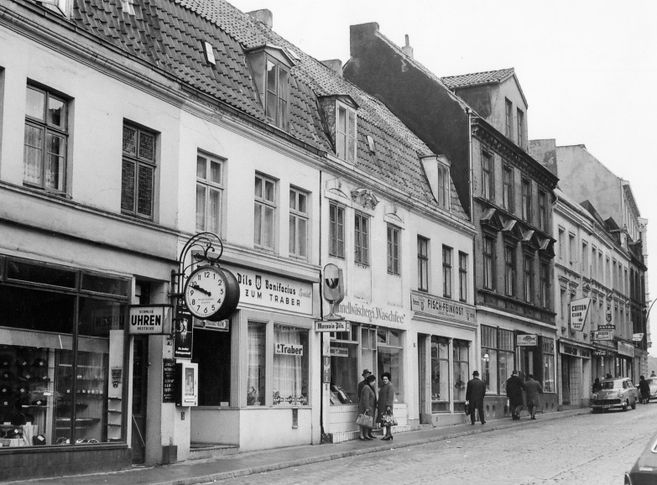 Paul-Roosen-Straße um 1967 Blickrichtung Altona