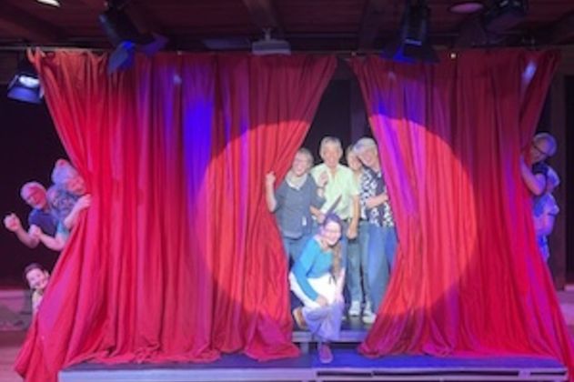 Die Liebe zum Theater - Ein Mord. Ein Ensemble. Zu viele Verdächtige.