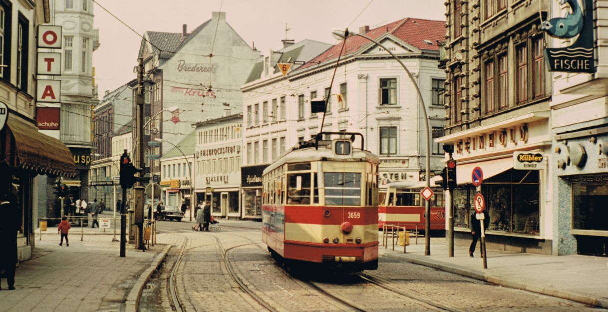 Ottenser Kreuz mit Straßenbahn (1960er-Jahre)