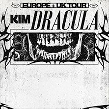 Poster für Kim Dracula Europa und UK Tour 2026 mit einem stilisierten Totenkopf und Tribal-Design.