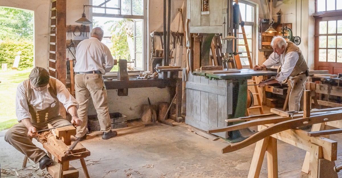 Historische Werkstatt in der noch gearbeitet wird.