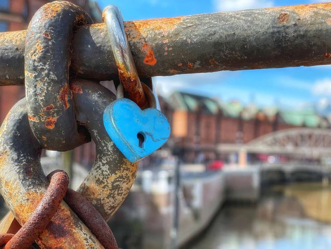Speicherstadt, Herz an Brücke, Rosinenfischer