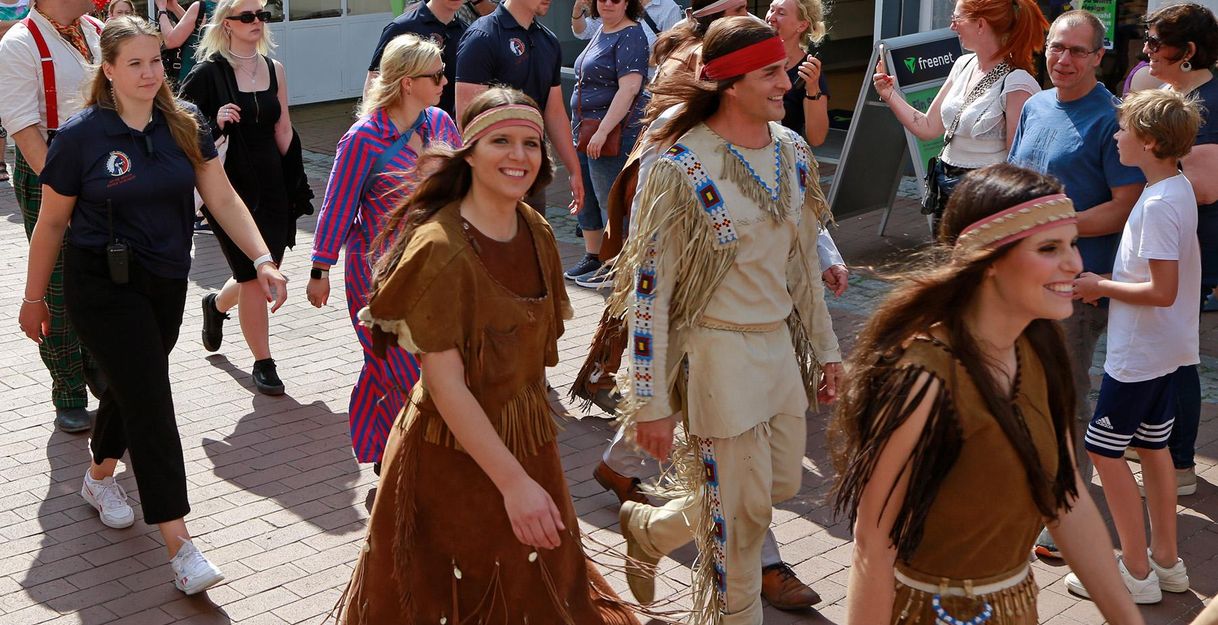 Eine Stadt spielt Karl-May