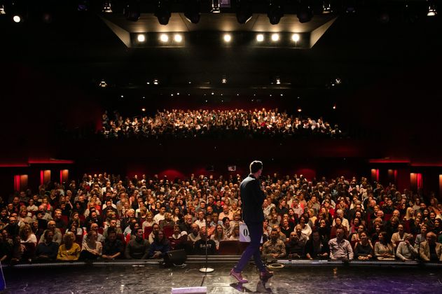 KDK Stand Up - Elbphilharmonie