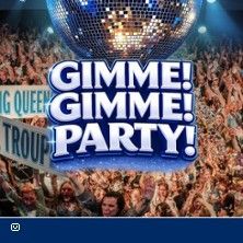 Menschenmenge bei einer Party mit Discokugel und dem Schriftzug 'Gimme! Gimme! Party!'