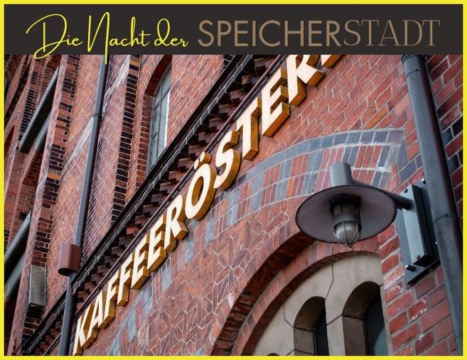 Fassade der Speicherstadt Kaffeerösterei mit gelbem Schriftzug und Backsteinmauer.