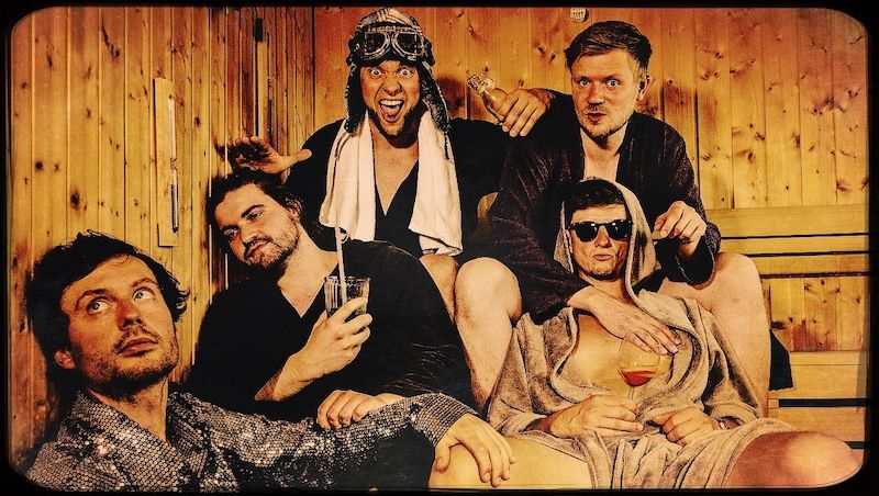 Les Bummms Boys - Quintett aus Brasskapelle und Indieband