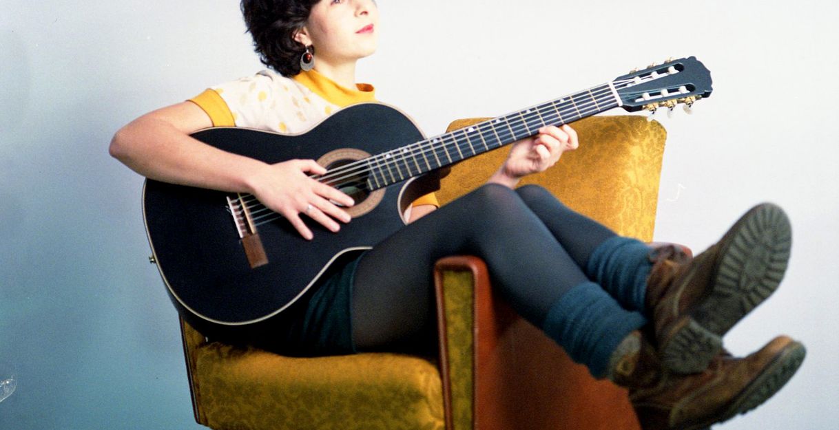 „handgemachte Volxmusik“: Paula Linke KÜSSE! MEHR KÜSSE!