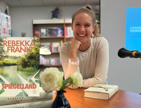 Rebekka Frank und das Buchcover 