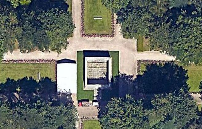 Luftbild des Mahnmals der Bombenopfer