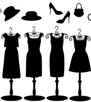 Schwarze Kleiderständer mit Kleidern; darüber Hüte & Schuhe