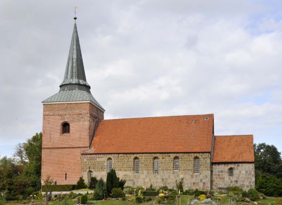 Padingbüttel_1605_Kirche_außen_Ulich, © Ulich