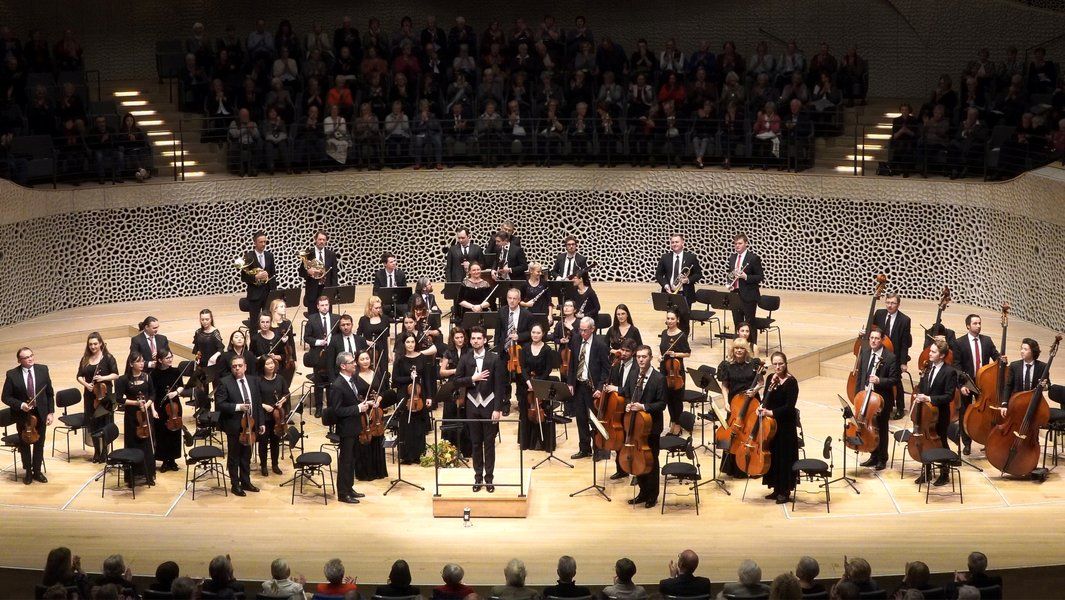 Neue Philharmonie Hamburg / Alexey Chernov / Marco Parisotto