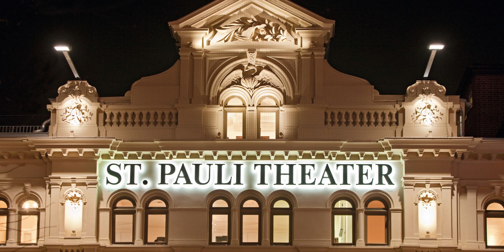 St. Pauli Theater am Abend, © Stefan Malzkorn