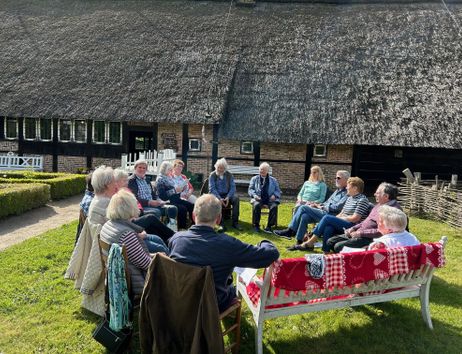 die Plattsnacker vor dem Rieck Haus 