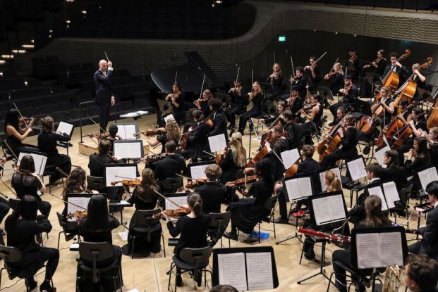 Jubel! Das MJO feiert zusammen mit Kent Nagano - 50 Jahre Felix Mendelssohn Jugendorchester, Quelle: Reservix