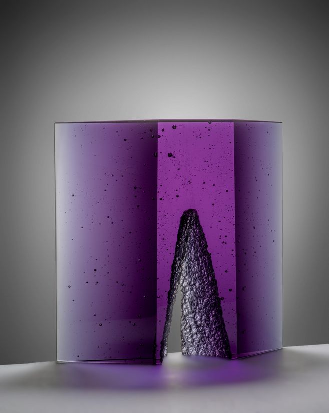 Glasskulptur: lila Tor