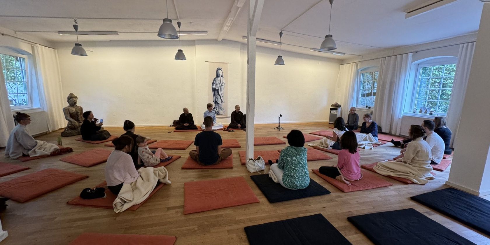 Gruppenmeditation, © Steffen Wankmüller