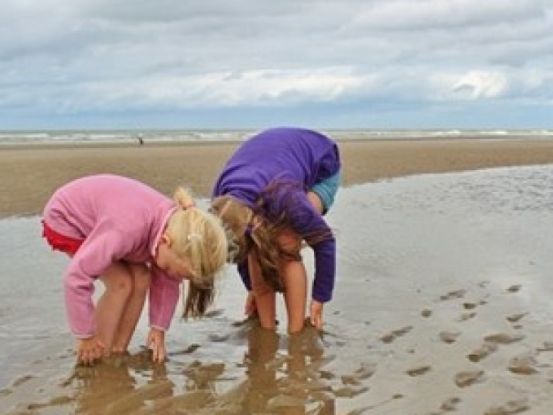 Kids im Watt, © NPH
