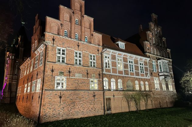 Blick aufs Schloss im Dunkeln