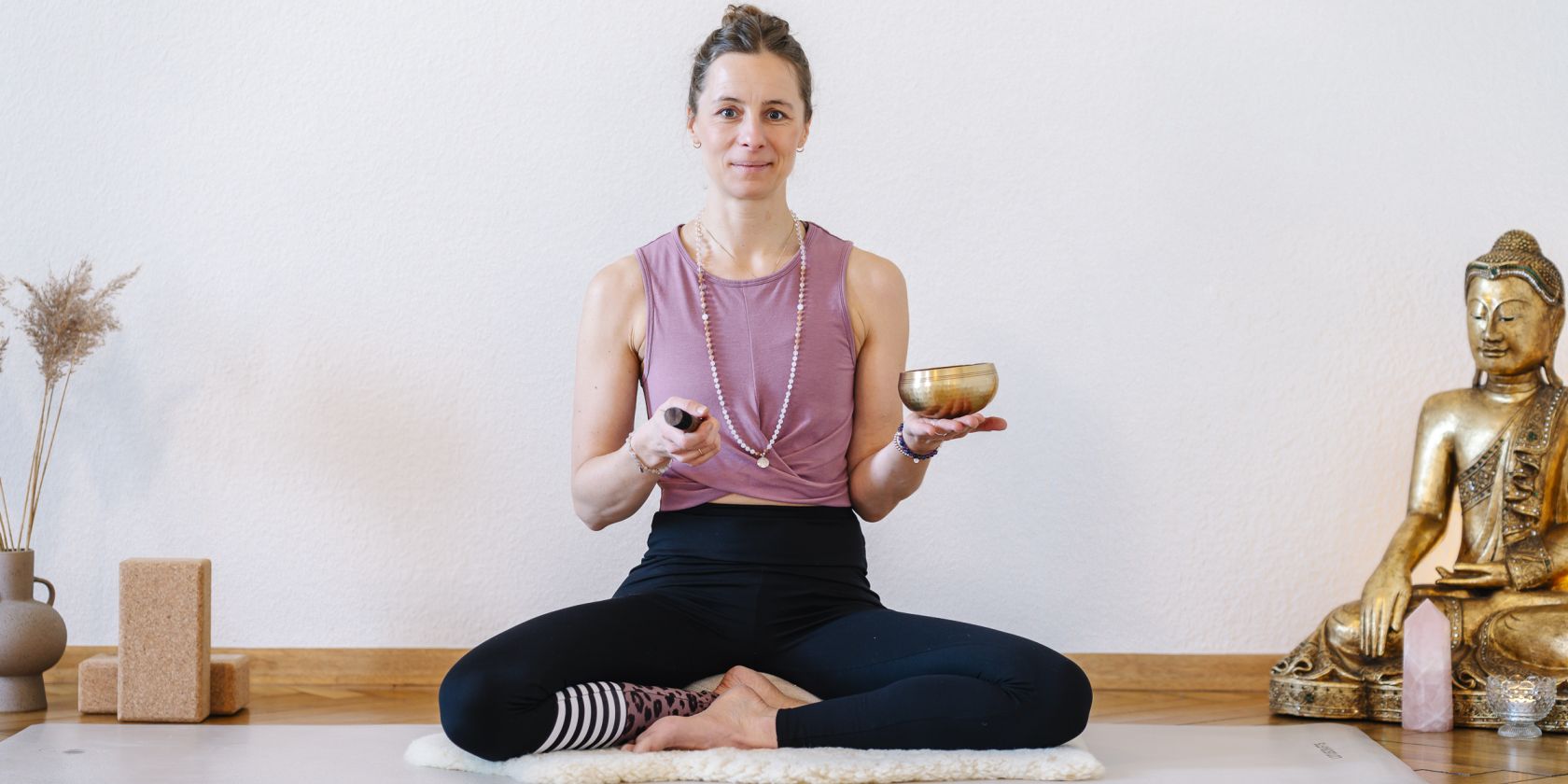 Kursleiterin und Meditationslehrerin Ananda Julia Albert