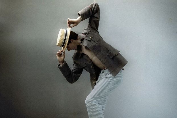 Shall we dance?
- John Neumeier, © Kiran West