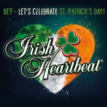 Herz in irischen Farben mit Kleeblatt und Text 'Irish Heartbeat'.