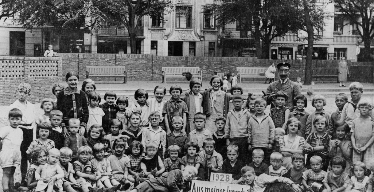 Das ‚Kinderparadies Sandkiste bei der Kreuzung Rübenkamp/Hufnerstraße (1928)