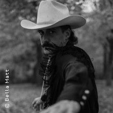 Dylan Earl, © links im Bild