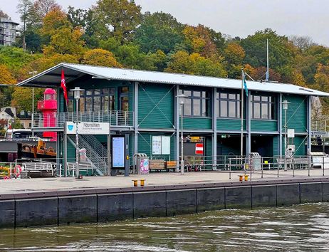 Museumhafen Oevelgönne Besucherzentrum Lieger