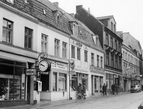 Paul-Roosen-Straße um 1967 Blickrichtung Altona