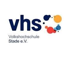 Logo der Volkshochschule Stade e.V. mit bunten Kreisen.