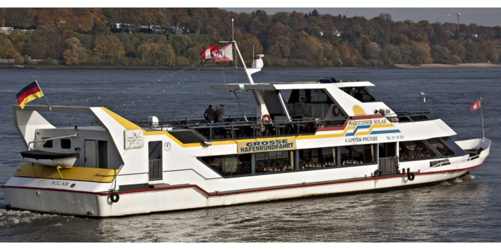 Das Fahrgastschiff "Warsteiner Solar"., © Reederei Kapitän Prüsse